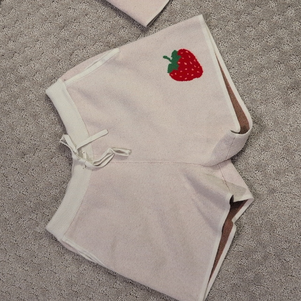 Kate Spade Two-piece Hoodie And Short Set Strawberry - Picture 14 of 14